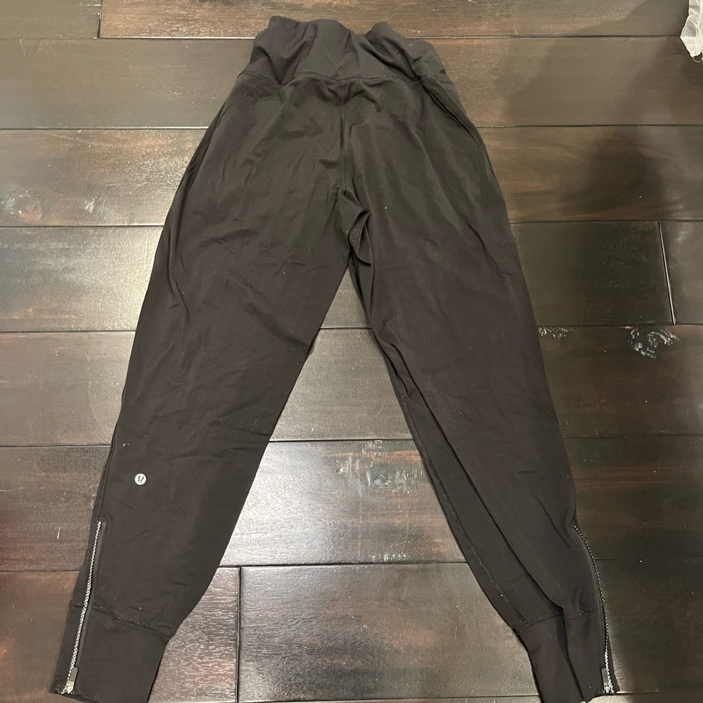 Womens Lululemon joggers